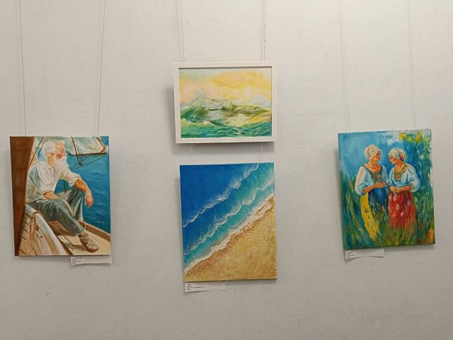 «Мовчазні історії. Погляд зсередини»: у запорізькому фотоклубі відкривається виставка картин 16-річної художниці