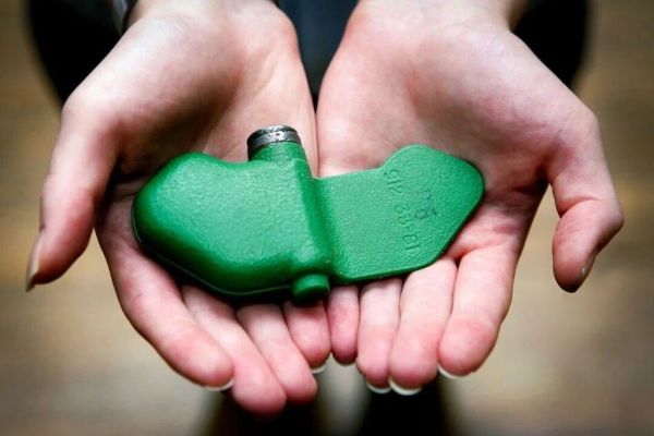 Наступив на «пелюстку»: поліцейські евакуювали з Оріхова пораненого чоловіка