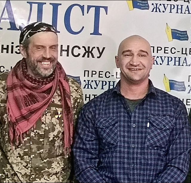 Перформативна моновистава ветеранів: розмова дорослих про війну, життя і незламність