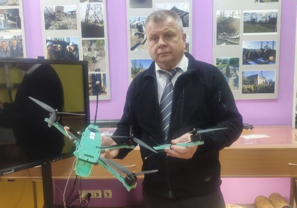 Уламки БПЛА, FPV-дронів, ракет та КАБів:  музей «Запоріжжяобленерго» поповнився новими експонатами
