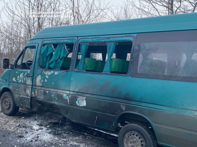 Нелюди полюють на людей: у Запорізькому районі ворог атакував дві маршрутки