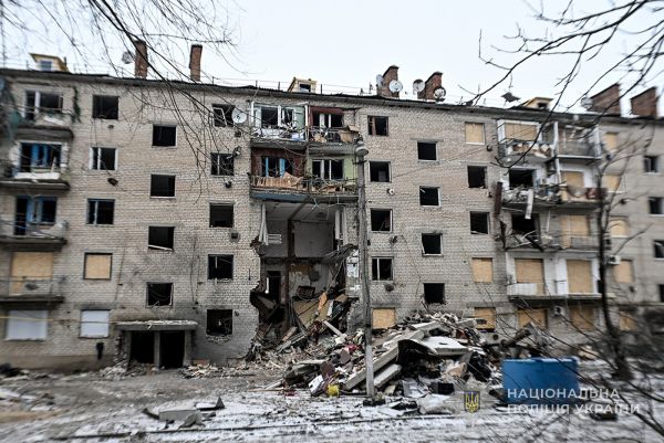 Переважно атакують  дронами і б'ють з артилерії: ворог  продовжує руйнувати  міста і села Запорізької області