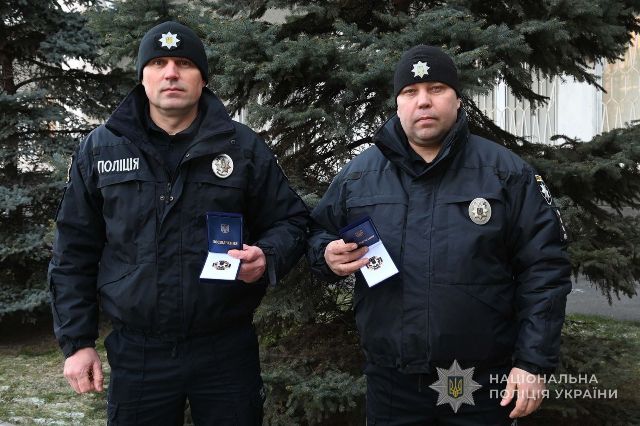Затримали диверсанта: поліцейські з Оріхова отримали заслужені нагороди