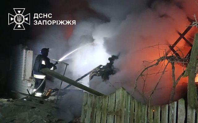 Деблокували з-під завалів: у селі Запорізького району внаслідок ворожого обстрілу загинула жінка
