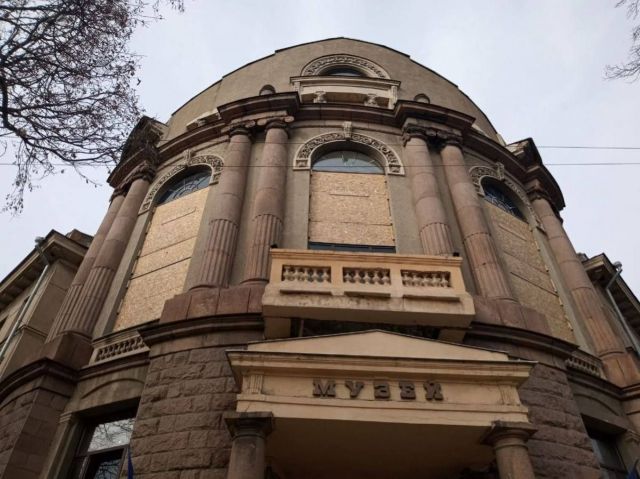 50 км від лінії фронту: експонати запорізьких музеїв підлягають евакуації