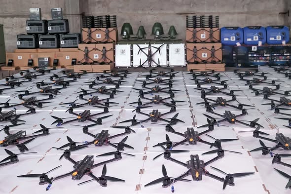 Посилять міць підрозділів: запорізькі поліцейські отримали нове технічне оснащення для збиття ворожих дронів