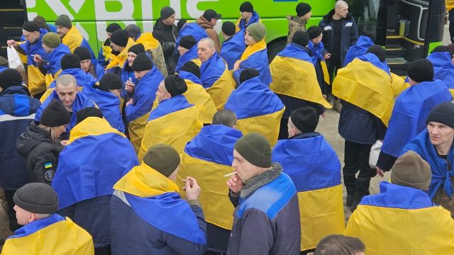 Наші вдома: з російського полону повернулися ще вісім мешканців Запорізької області