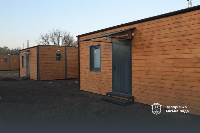 Скоро новосілля: у Запоріжжі готують до відкриття ще одне модульне містечко