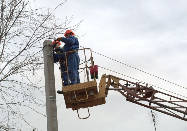 Всі абоненти заживлені: у Запоріжжі ворог “вимикав” світло понад 16000 споживачів