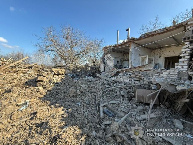 Скинули авіабомбу: у Зарічному загинула жінка