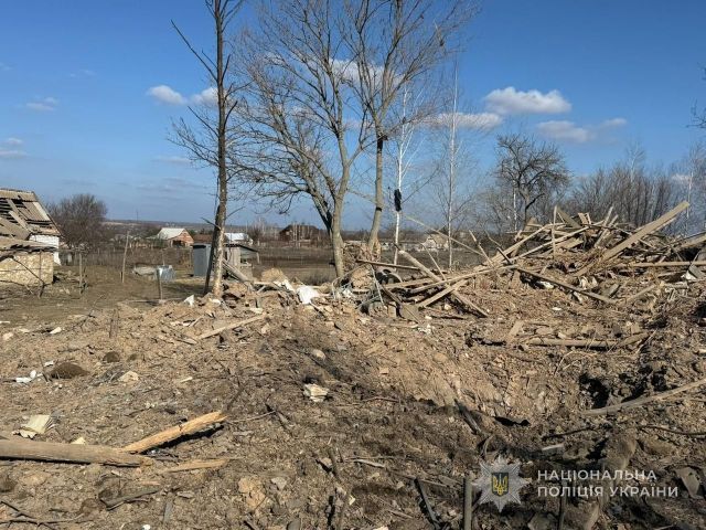 Одна людина загинула, ще троє отримали поранення: росіяни застосували по Запорізькому району дрони і авіабомби