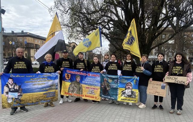 Нагадали про “почесний полон”:  у Запоріжжі пройшла традиційна акція на підтримку військовополонених