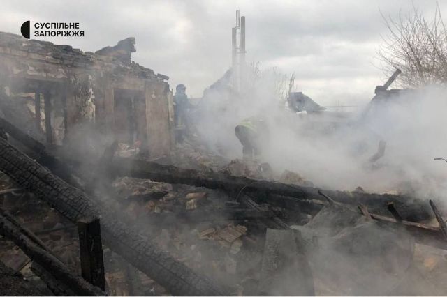 Атакували КАБами Балабине: внаслідок російського обстрілу загинула жінка, ще три травмовані