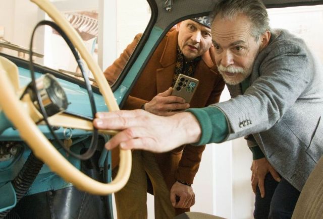 ЗАЗ-965 пройшов обстеження: у запорізькому виші вшанували пам'ять легендарного випускника