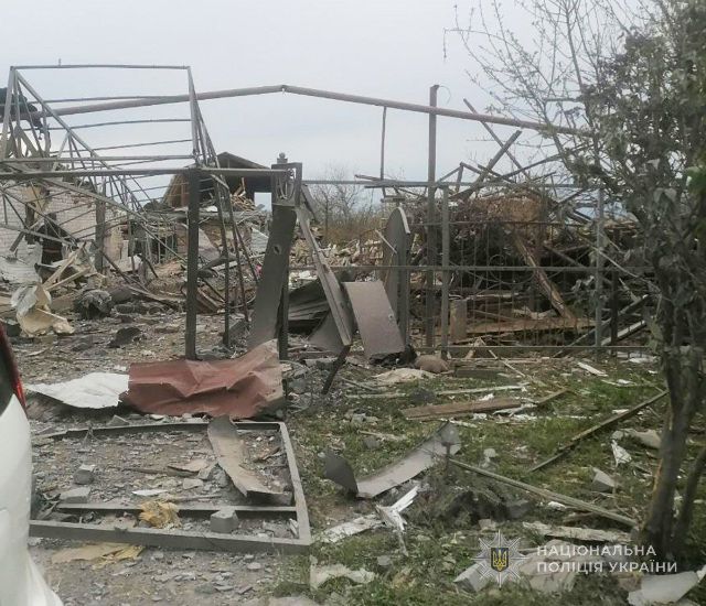 Вбили ще двох людей: росіяни кидали КАБи на громади Запорізького району