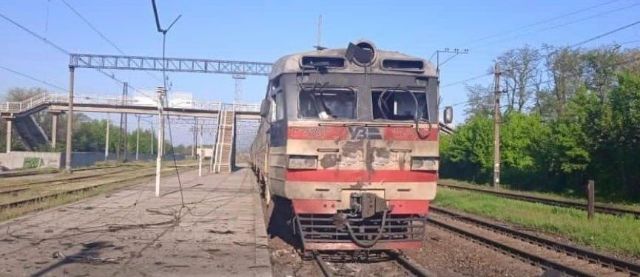 Бив по залізниці: ворог атакував безпілотниками Вільнянськ