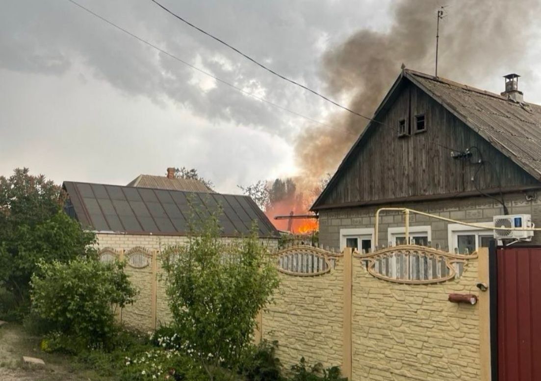 Пошкоджені приватні будинки: ворог вчергове атакував Запоріжжя