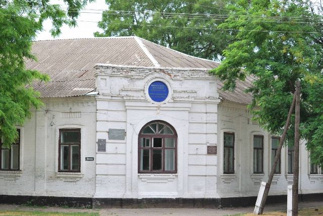На одну школу менше: оріхівський учбовий заклад приєднують до "Сузір“я”