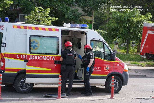 Доставили у стані клінічної смерті: у Запоріжжі після ворожої атаки семеро постраждалих перебувають у тяжкому стані