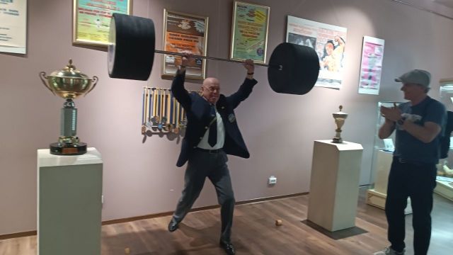 “Мене викликали в КДБ і обком партії”: у запорізькому музеї відкрилася унікальна виставка про атлетичну епоху Андрія Долгокіра
