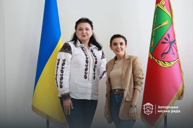 «Вже живуть тут»: про що говорили очільниці Запоріжжя і Малотокмачанської військової адміністрації