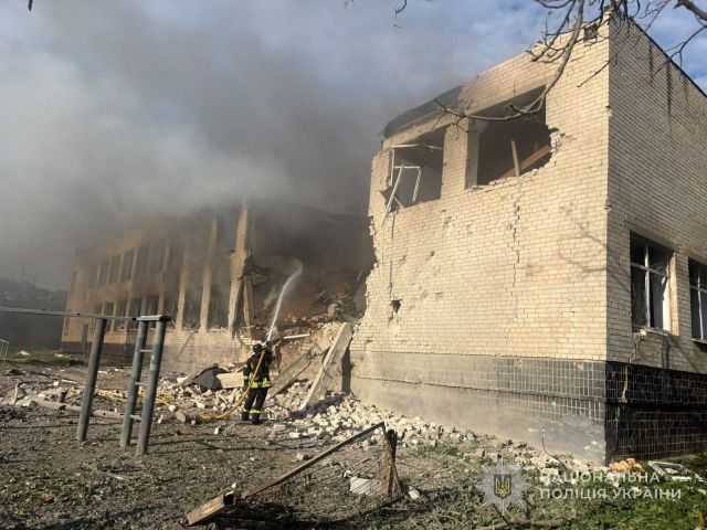 Постраждав від «Молнії»: у Комишувасі поранення дістав поліцейський офіцер громади