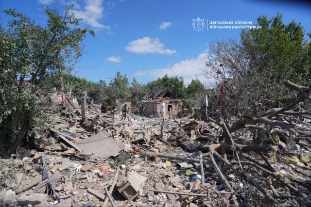 Одна людина загинула: ворог зранку атакував Запоріжжя