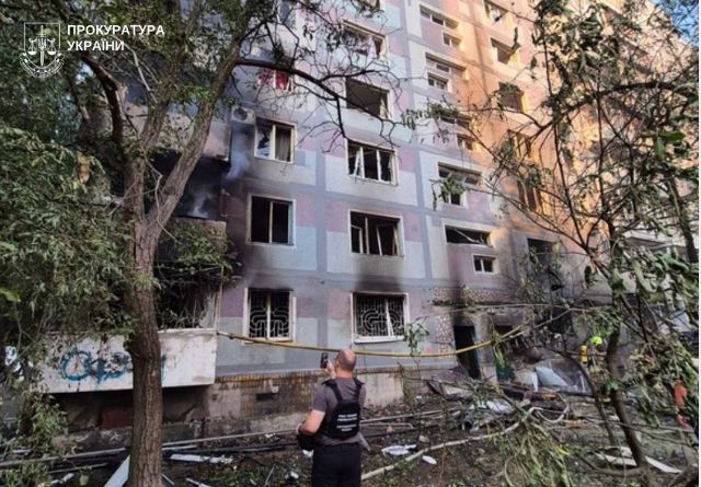Люди самі не могли вибратися: у Запоріжжі російські терористи зруйнували ще одну багатоповерхівку