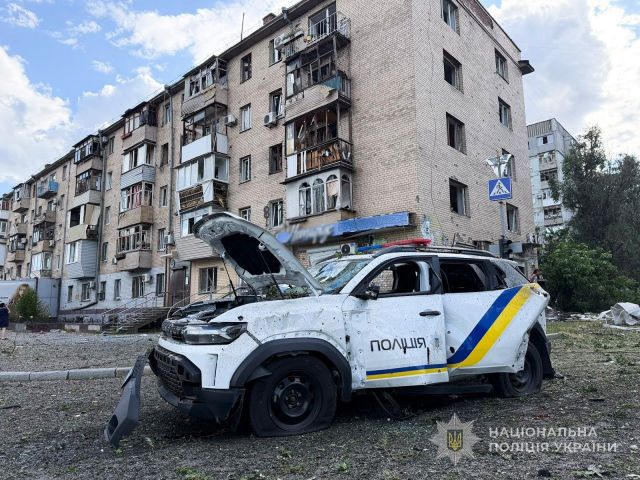 Зупинилося серце: у Запоріжжі від важких поранень помер поліцейський, який приїхав попередити людей про ворожий авіаудар