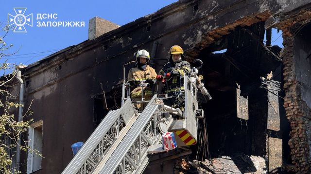 Під ворожим вогнем: росіяни обстріляли за добу понад 50 міст і сіл Запоріжчини