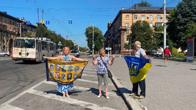 «Дзвони надії для тих, хто в тиші»: запоріжці долучилися до всеукраїнського флешмобу