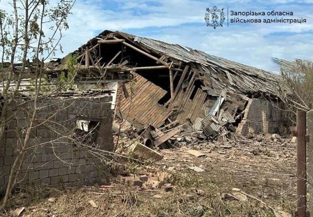 Під ворожим вогнем: росіяни завдали майже 1000 ударів по містах і селах Запоріжчини