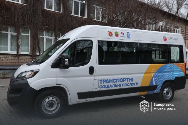 Щодня курсують містом: у Запоріжжі працюють спецавтомобілі для маломобільних людей