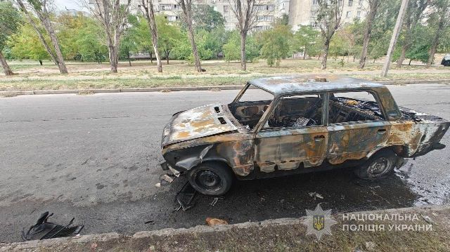 Облив і підпалив: запоріжець знищив автомобіль приятеля своєї доньки