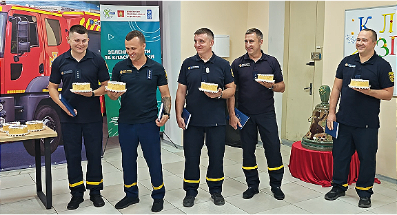 День народження разом з Україною: дев’ятеро запорізьких рятувальників народилися 24 серпня