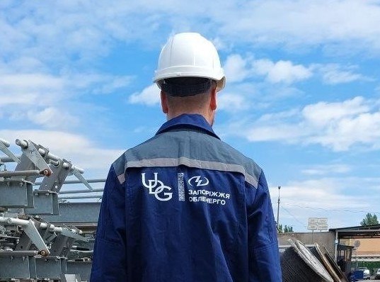 Довелося заживляти тричі: енергетики повернули світло мешканцям Комишуваської та Преображенської громад