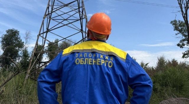Аби запобігти аварійним відключенням: чому у частини запоріжців немає світла