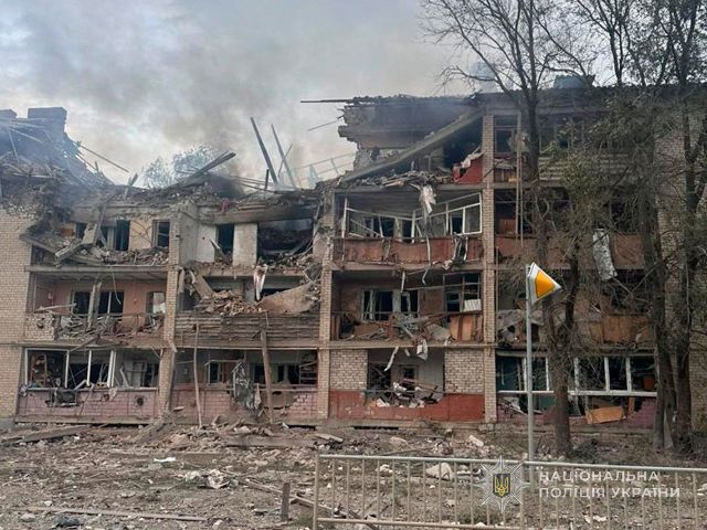 Терор продовжується: росіяни протягом доби 712 разів били по населених пунктах Запоріжчини