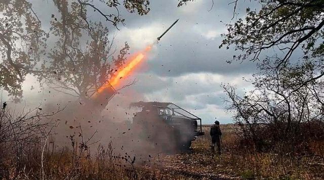 Ховаються у зруйнованих будівлях: яка ситуація на Оріхово-Запорізькому напрямку