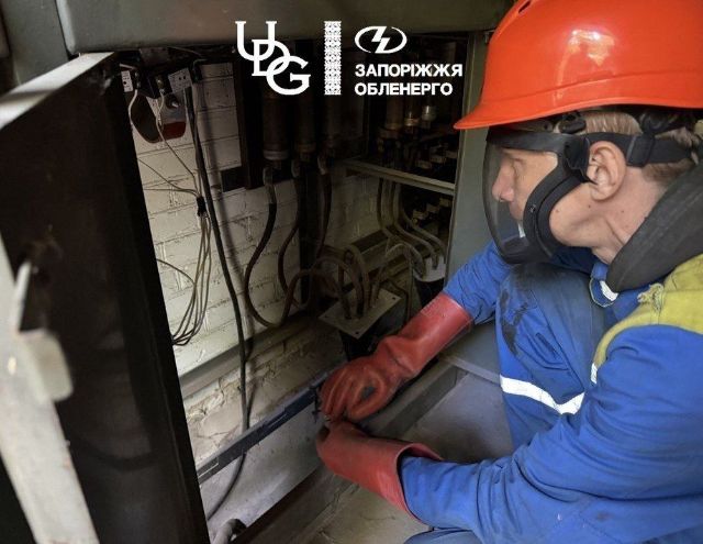 Зникало внаслідок обстрілів і дій негідників: запорізькі енергетики повернули світло 10 тисячам родин