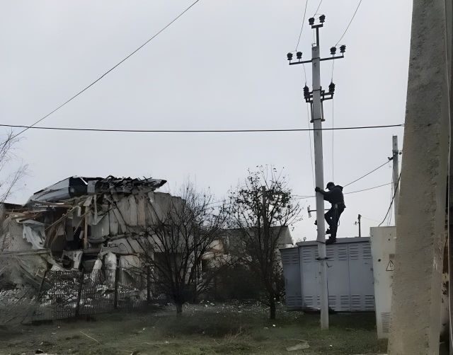 Три знеструмлення за добу: ворог регулярно залишає без світла мешканців Кушугумської громади