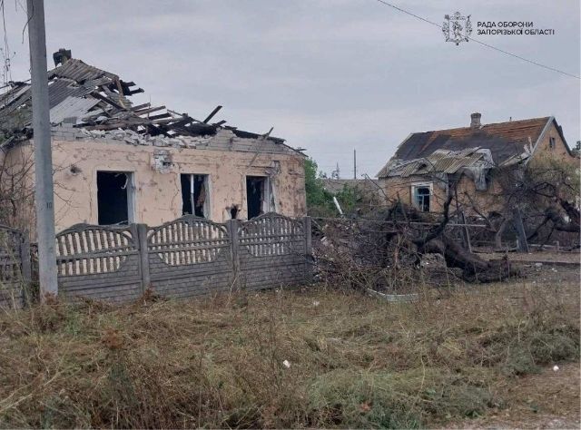 Вбивають людей, руйнують будинки: за добу ворог завдав 862 удари по населених пунктах Запорізької області